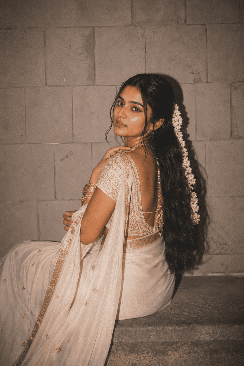 Vintage Bollywood South Indian Saree AI Prompt with Jasmine Gajra